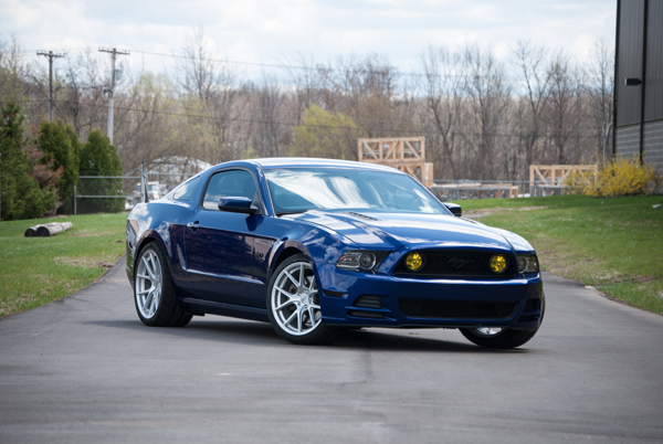 Ford mustang blue