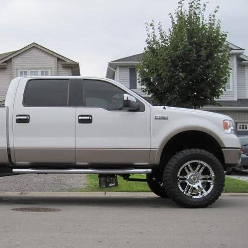 A set of 16x8 inch MO951 chrome wheels on Ford F-150